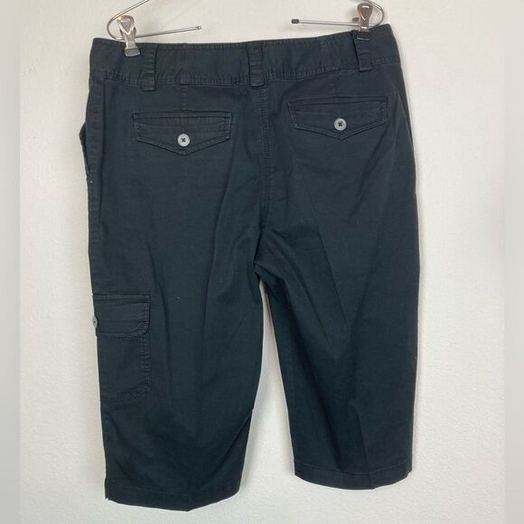 Rafaella Cargo Capris with side and back pockets w/ metal buttons - Picture 2 of 7